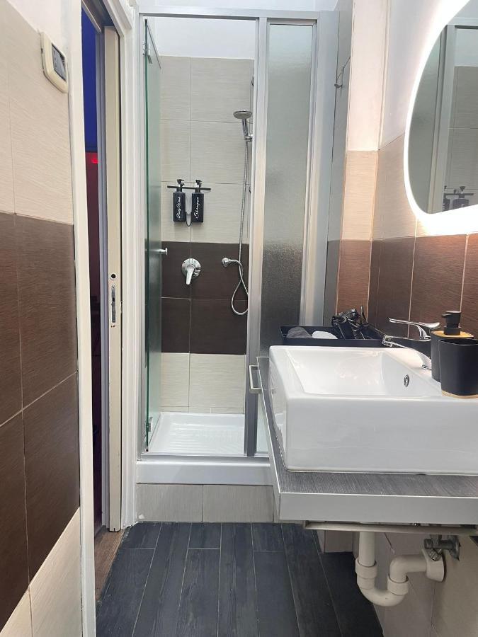 Show House Τορίνο Εξωτερικό φωτογραφία